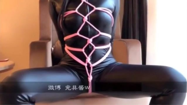 爆乳玩具美少女会员版之皮裤玩具嫂子-玩具酱首次做爱流出-无套爆操爆精内射