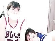 一男三女直播口交啪啪大秀 很是淫荡 这男的简直是人生赢家啊