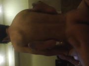 瘦弱小伙跟性欲超强的熟女阿姨激情乱伦