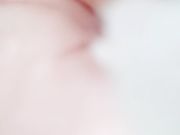 宅男撸管推荐据说可以约炮玩群P的童颜一线逼美眉主播玩跳蛋和狼友互动