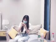 天真高中生被诱骗到酒店爆草