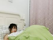 鲍鱼粉嫩爆插,男友在旁边拍摄直播02