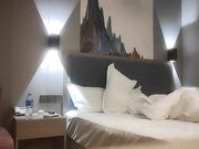 酒吧勾搭到的甜美纹身小太妹拉到酒店一顿操