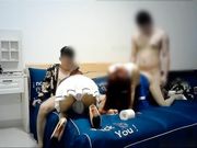 4P震撼来袭和好友轮流干双胞胎姐妹花