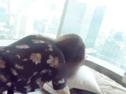 清纯师范大学美女酒店援交土豪床上被内射2次后换上黑丝开档袜趴在天窗上又被狂操一次,小逼真诱人,国语!