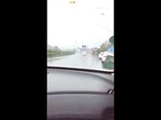 美少妇驾照一直考不过路上练车时和教练车震,正操时老公来电话