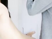 眼镜妹子侧入无套啪啪打桩式玩法女上位做爱
