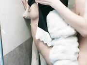 性感小美女让小哥按在墙上干了后入抽插爆草