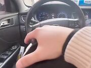 【网曝热门事件新瓜】宾利车主肆意妄为约炮外围女车震深喉口爆 按着头使劲裹 果然是车标决定女人质量