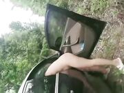 风韵犹存的气质妈妈和大学生儿子户外乱伦_深喉吃鸡巴_地上车上来回操