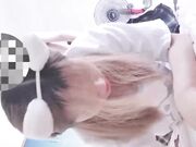 家庭乱伦_看到哥哥晨勃的骚鸡巴就是一顿足交单身狗精虫上脑内射妹妹