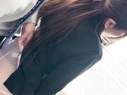 一边用色情漫画般的脸看着我 一边不停地射精1