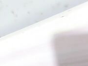 后入爆操骚穴 大力撞击屁股 最后颜射一脸