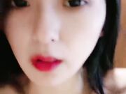 穿上黑色网袜翘起双腿揉穴 第一视角抽插 妹子很享受的样子