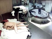胸大漂亮的美女被猥琐男用情趣道具搞的欲死欲仙 受不了了主动骑在男的身上要