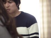 并用大奶子他妈的熟练地诱导射精 1