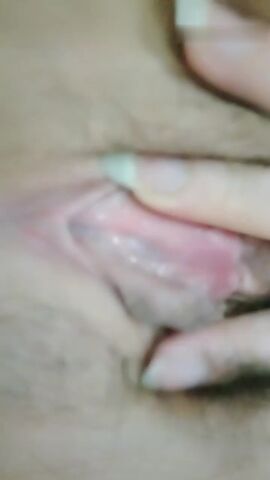 长得有点撂的纹身主播 约上女友和表妹酒店里面 展现粉穴 互相玩耍
