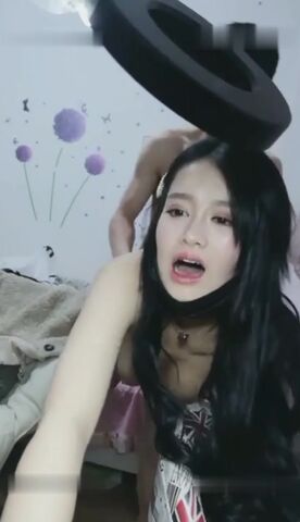 网红脸漂亮美女主播随机抽位粉丝啪啪 男的提前偷吃性药狂干不射 淫叫 你射吧