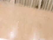 可以口爆吞精的风骚学妹伺候几个社会小哥被轮流玩弄 全程露脸各种舔弄大鸡巴