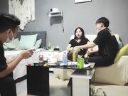 漂亮大奶小姐姐 一夜情聊什么感情 你要观战吗 看也要给钱 你体力不行啊