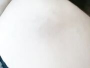 风骚的黑丝御姐露脸自己抠逼好刺激，浪叫不止表情好骚，给大哥口交大鸡巴舔蛋蛋，让大哥爆草抽插直接内射