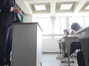中年教师的我 终究无法抵挡学生那耀眼的笑容与凝视的目光1