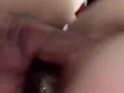 不得不说学生妹就是好骗，全程撕心裂肺的喊叫！破处鲜血染红了我整根鸡巴！