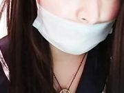 漂亮萌妹子制服漏奶漏逼尿尿