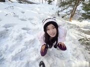 穿上瑜伽裤爬到山顶站在树上打炮人前高冷的极品大长腿人妻反差至极