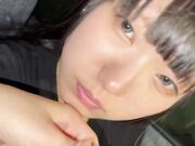 随时欢闹的喉部凸起少女1