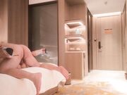 私房约炮大神五星酒店叫的180cm超级女神兼职外围最萌身高差