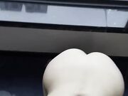 落地窗前猛干大屁股骚货