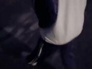 真实乱伦 尾随强上表妹 晚上尾随高三表妹去公园的女厕所 不顾被发现的风险