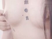 被外国白领老婆养着当小白脸的居家日常