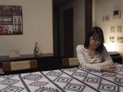 被讨厌的公公弄到潮吹不断的年轻妻子2