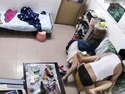 大叔挺猛的后入一路干到沙发上