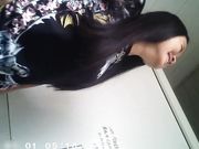 女厕偷拍红高跟妹子人美逼嫩
