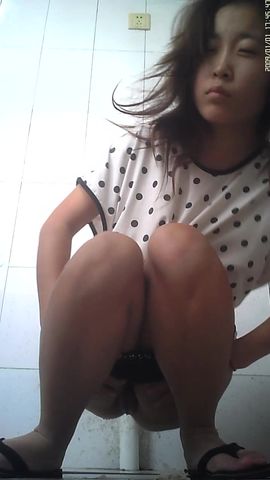 女生宿舍厕一拍刚起来一脸懵逼