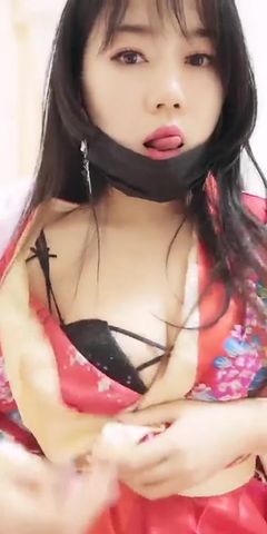 标准的炮架璃儿情趣和服自慰
