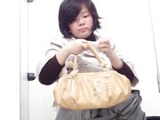 商场厕拍看起来很富有的阿姨