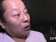 隣に住む清楚で綺麗なお姉に中出