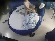 小青年把猛草女友干的要哭了