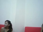 嫖哥洗头房被笑容甜美黄衣白裙美女招呼进屋服务还行可以
