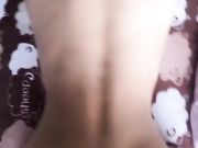 苗条妹子全裸床上道具自慰双人啪啪秀