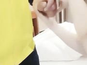 气质美少妇旅馆叫外卖勾搭害羞的外卖小哥