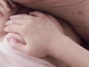 女友来例假了用她那很棒的奶子胸推来满足我