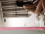 小情侣性爱日常流出女生很开放口交舔脚被插