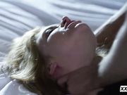 喜爱被虐待被鞭打被暴操的纹身美女