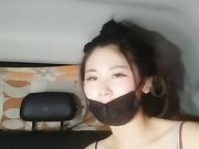骚货晚上下班在同事车里发骚直播被舔逼叫的好骚吃几把很熟练