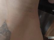 给继父的咖啡里加点伟哥不然不顶用